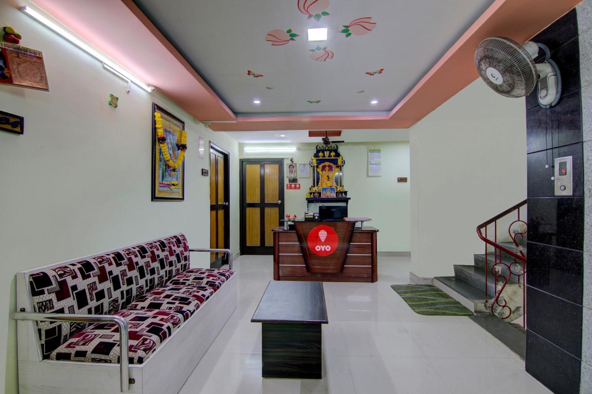 Hotel O K S N Residency Pedda Waltair Exterior foto