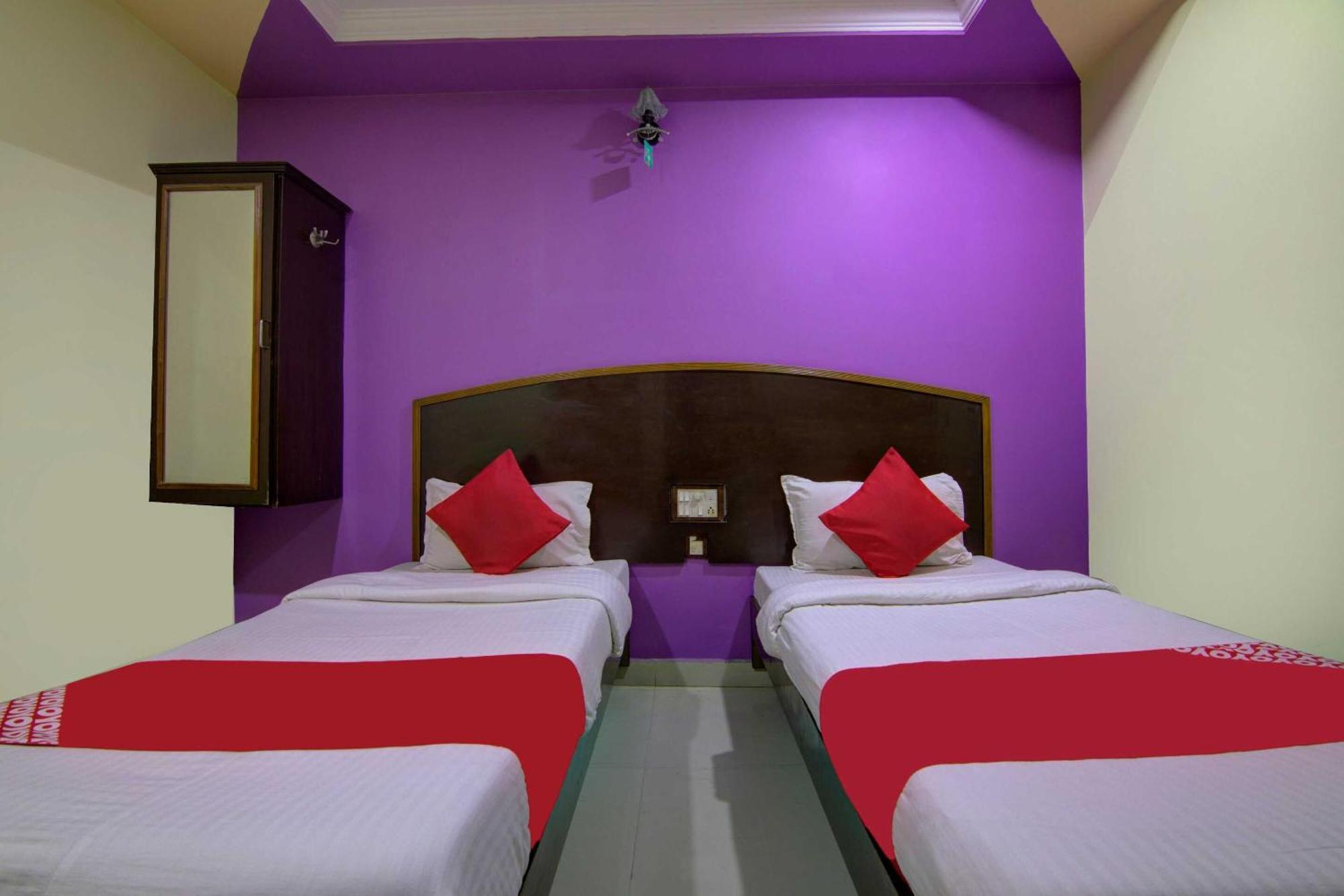Hotel O K S N Residency Pedda Waltair Exterior foto
