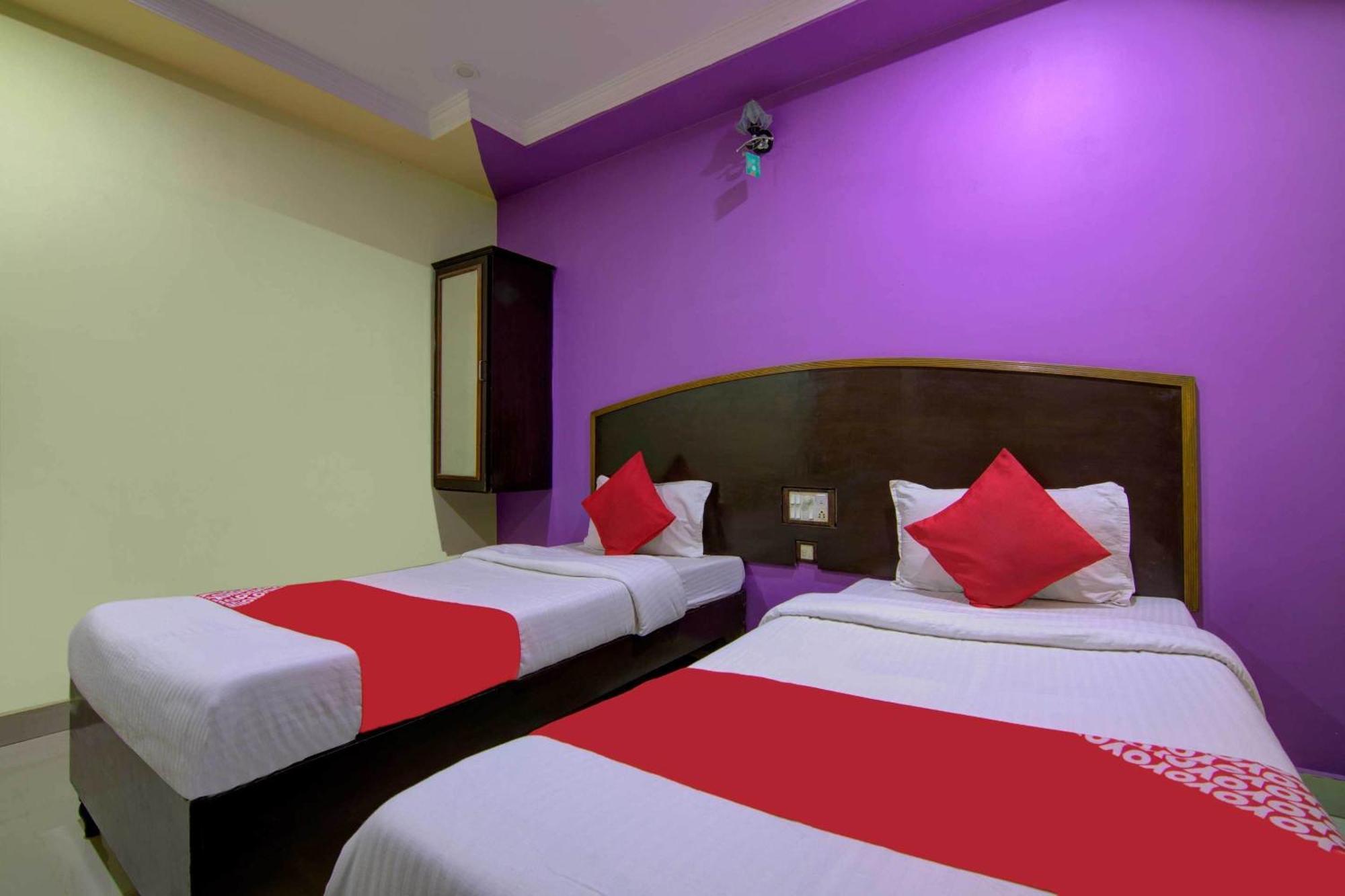 Hotel O K S N Residency Pedda Waltair Exterior foto