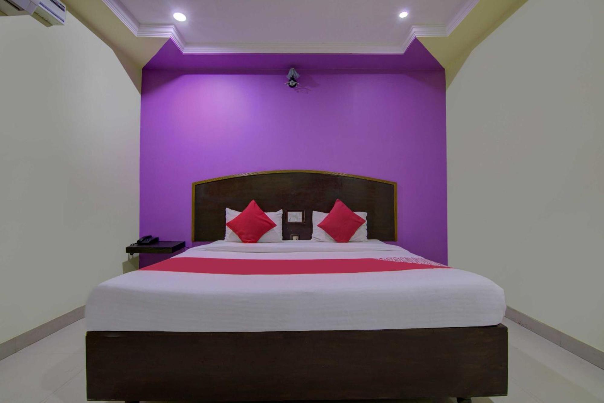 Hotel O K S N Residency Pedda Waltair Exterior foto