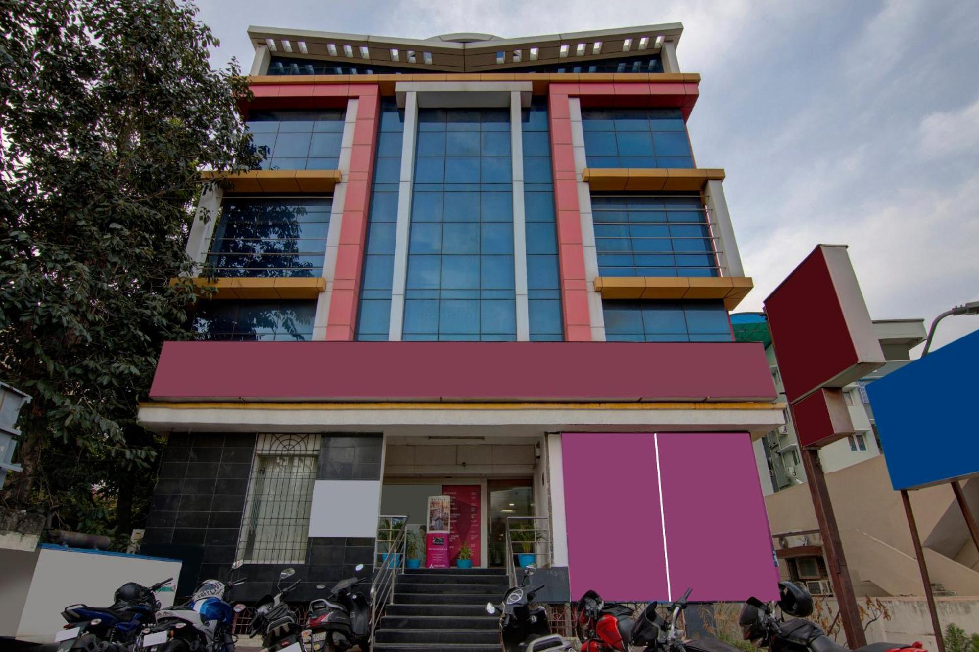 Hotel O K S N Residency Pedda Waltair Exterior foto